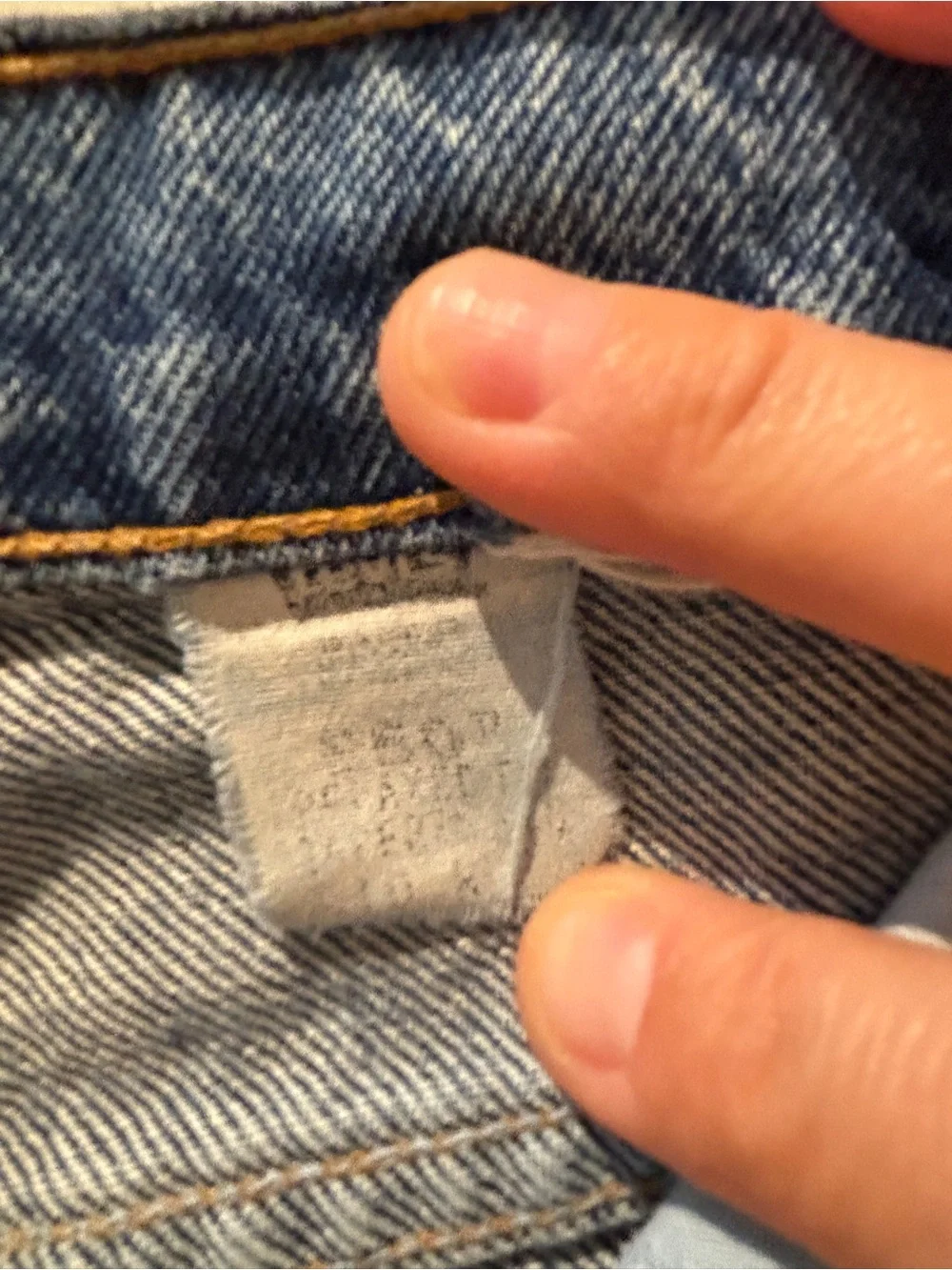 Vintage Levi’s 550 Cutoff Denim Shorts 30” Waist